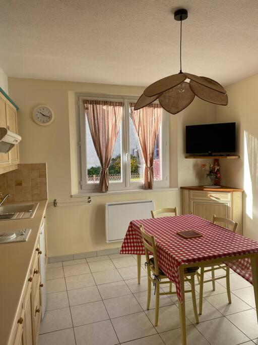 Appartement Au Centre Ville. كوتيريه المظهر الخارجي الصورة