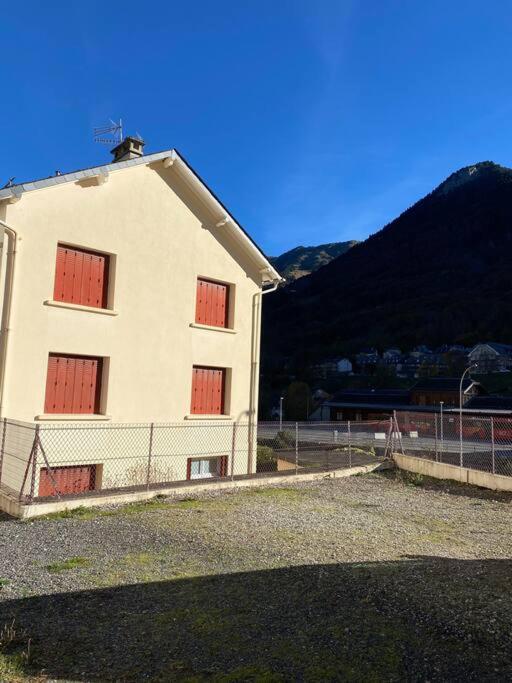 Appartement Au Centre Ville. كوتيريه المظهر الخارجي الصورة