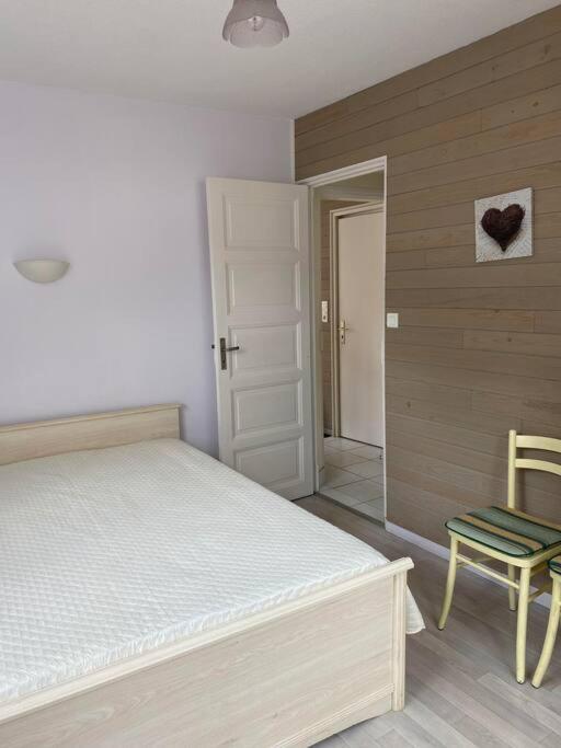 Appartement Au Centre Ville. كوتيريه المظهر الخارجي الصورة